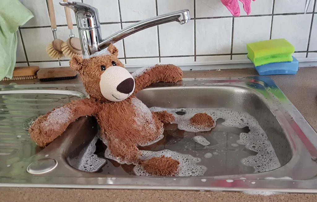 Nein. Eigentlich ist es eine Bären-Badewanne!